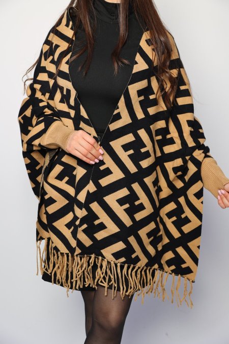 شال كتف روب  - Fendi Robe 